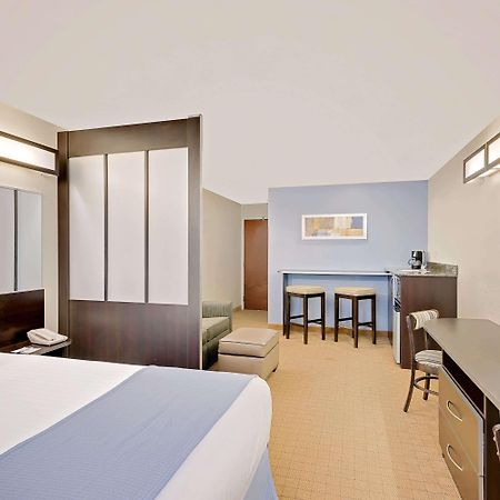 Microtel Inn And Suites By Wyndham - Geneva Exterior photo