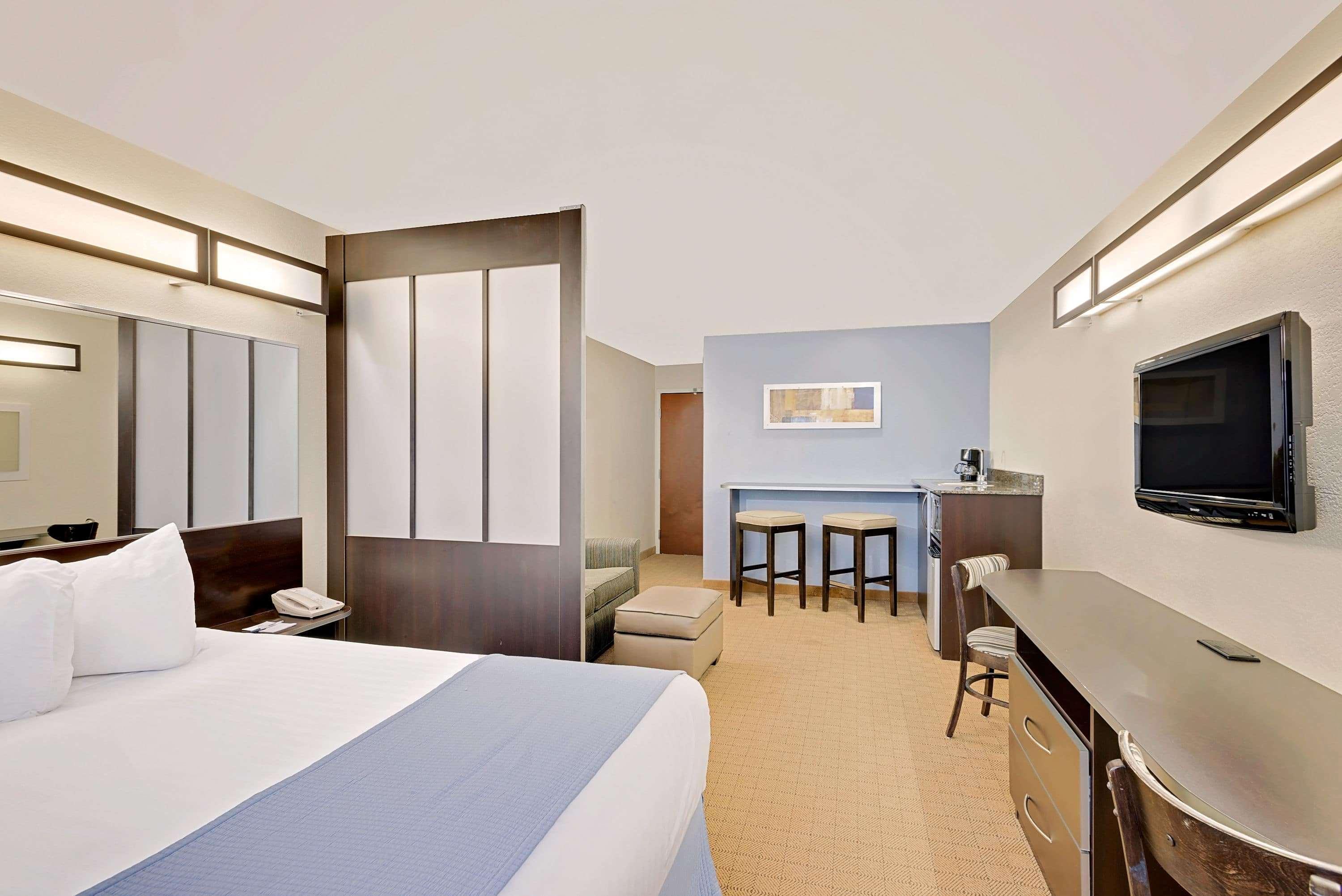 Microtel Inn And Suites By Wyndham - Geneva Exterior photo