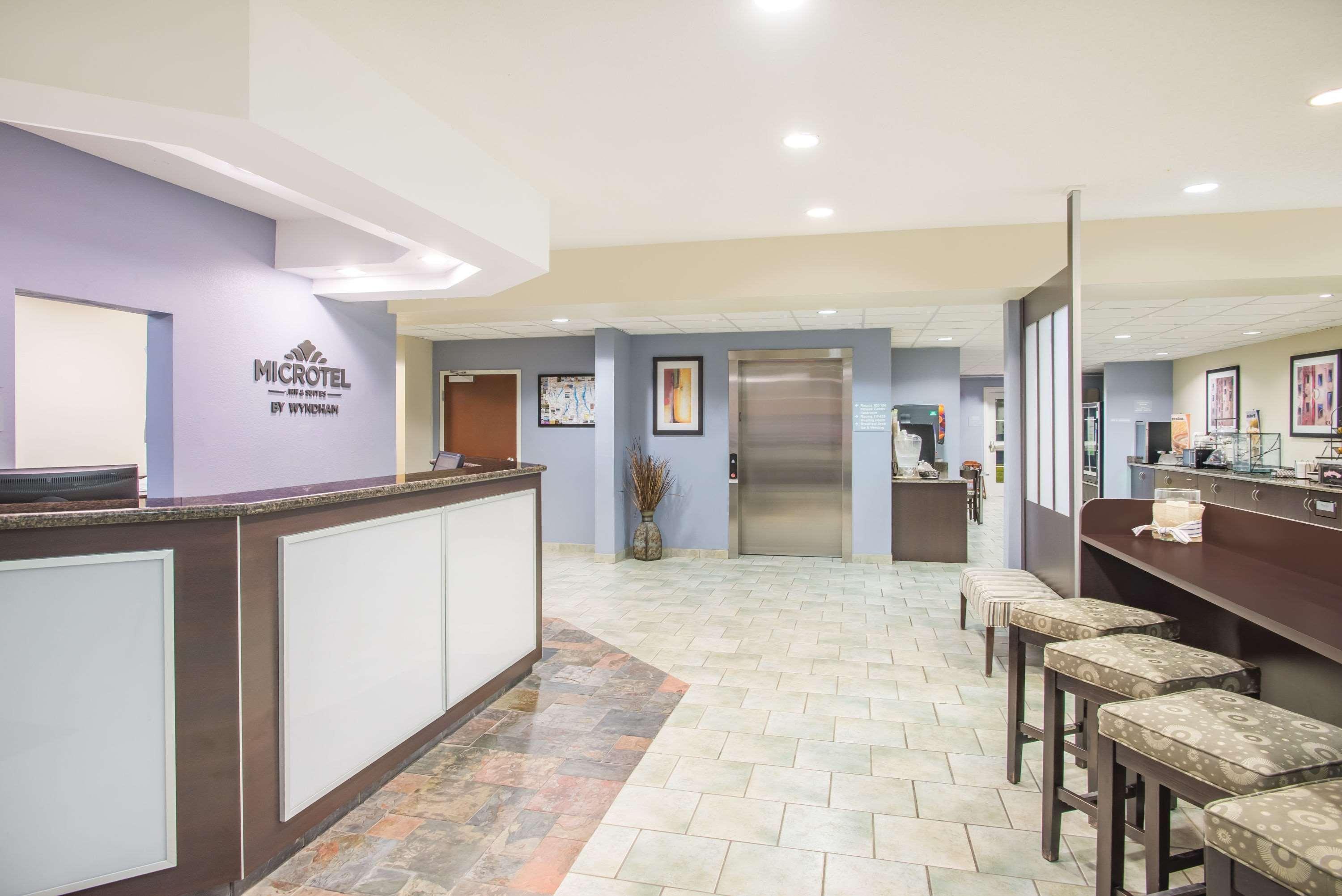 Microtel Inn And Suites By Wyndham - Geneva Exterior photo