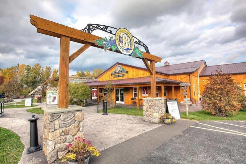 Microtel Inn And Suites By Wyndham - Geneva Exterior photo
